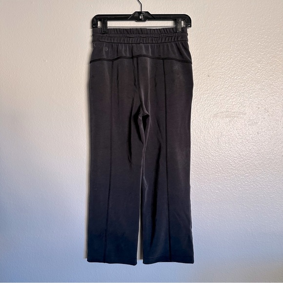 Softstreme High-Rise Straight-Leg Cropped Pant - Picture 5 of 15